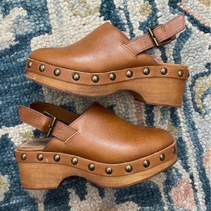 Kelsi Dagger clog